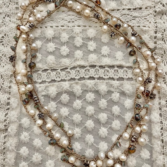 ARTISAN Necklace “Pearls in the Mist” on Sepia Long Crocheted Wrap - Picture 4 of 14